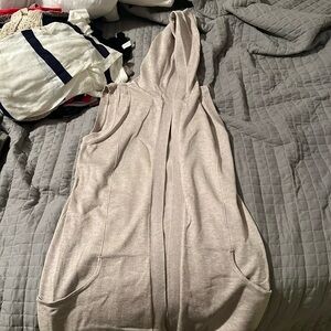 Verve Ami long vest with hood